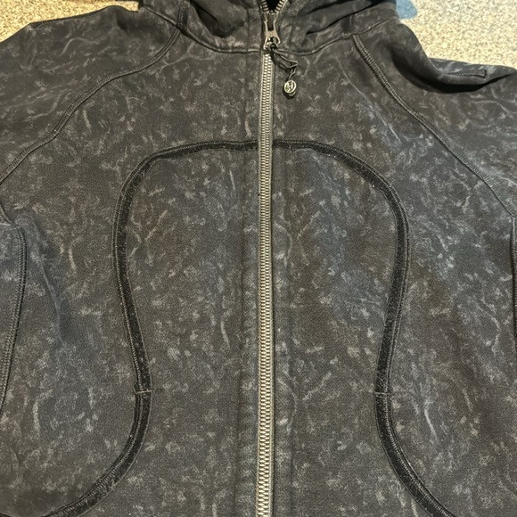 Rare lululemon scuba sweatshirt - Picture 2 of 4